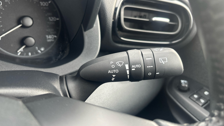 Toyota Yaris 1.5 Hybrid Icon 5dr CVT Hybrid Hatchback